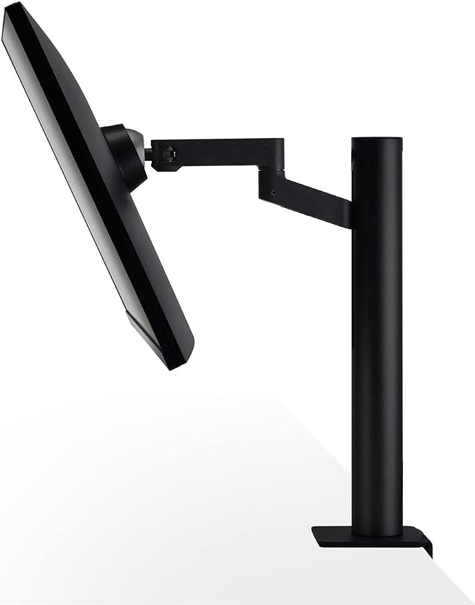 LG 32UN880-B Monitor USB-C Port Detail UAE